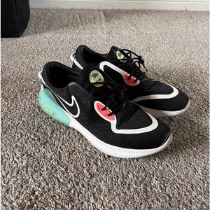 Nike Joy Run Sneakers
